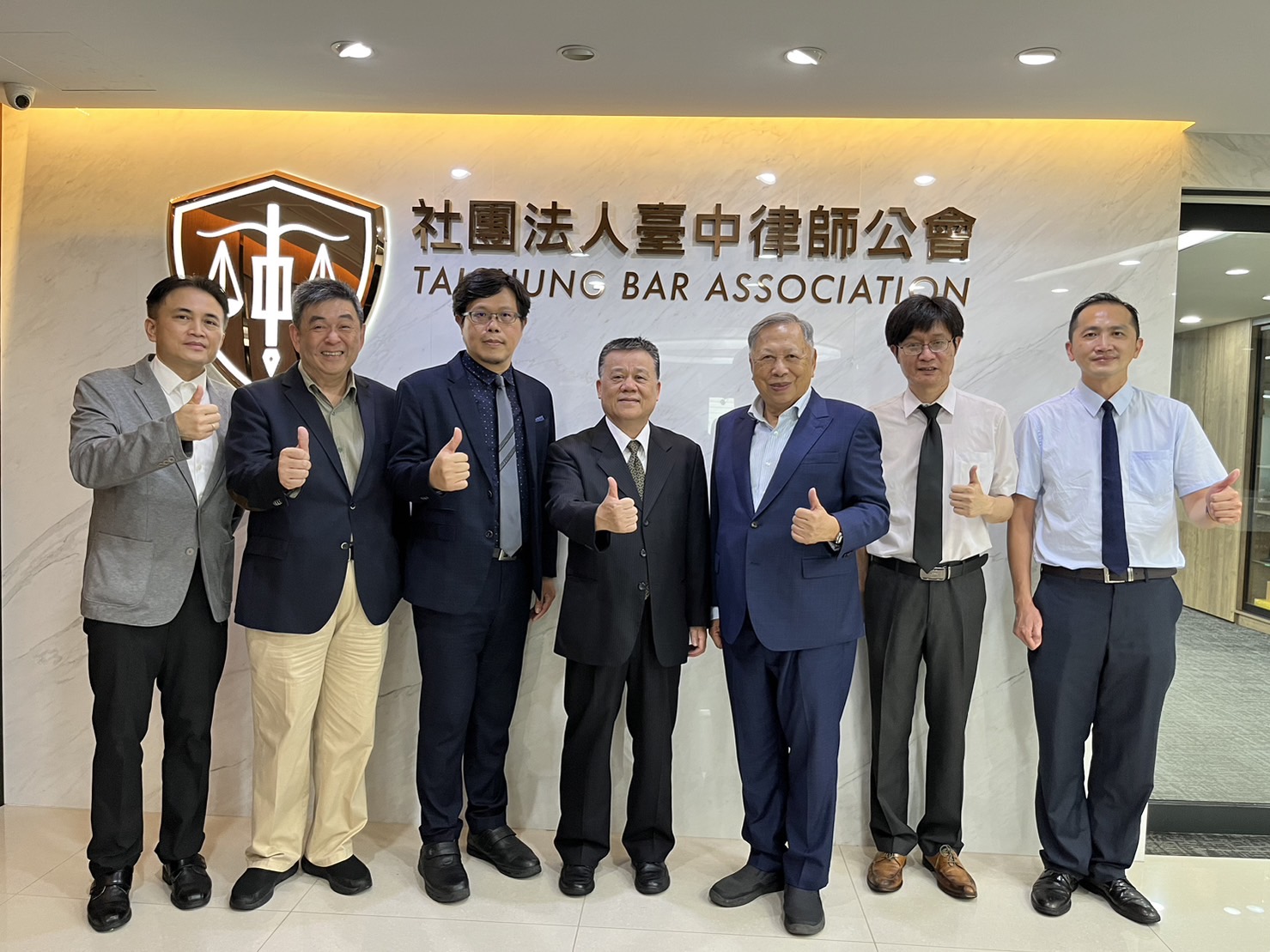 本會拜會臺中律師公會暨臺中律師學院<br>CAA visits TCBA and Taichung Academy of Attorneys